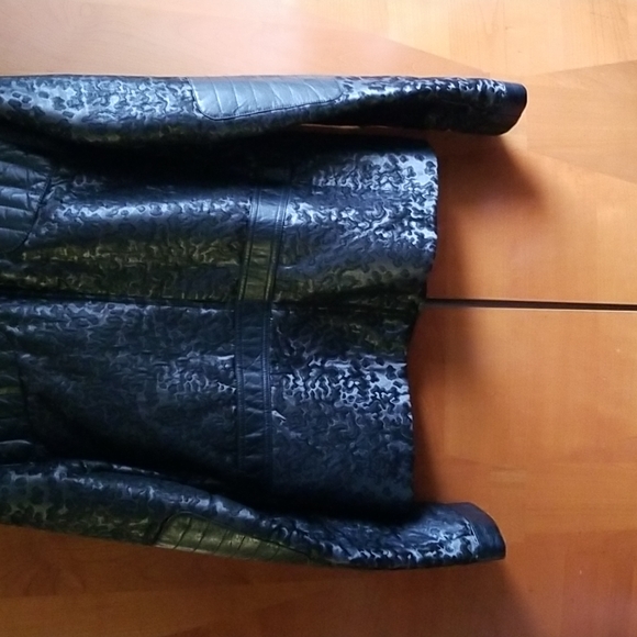 SOLD!!! Chanel Lamb leather &viscose CC logo  Jacket - Picture 13 of 15